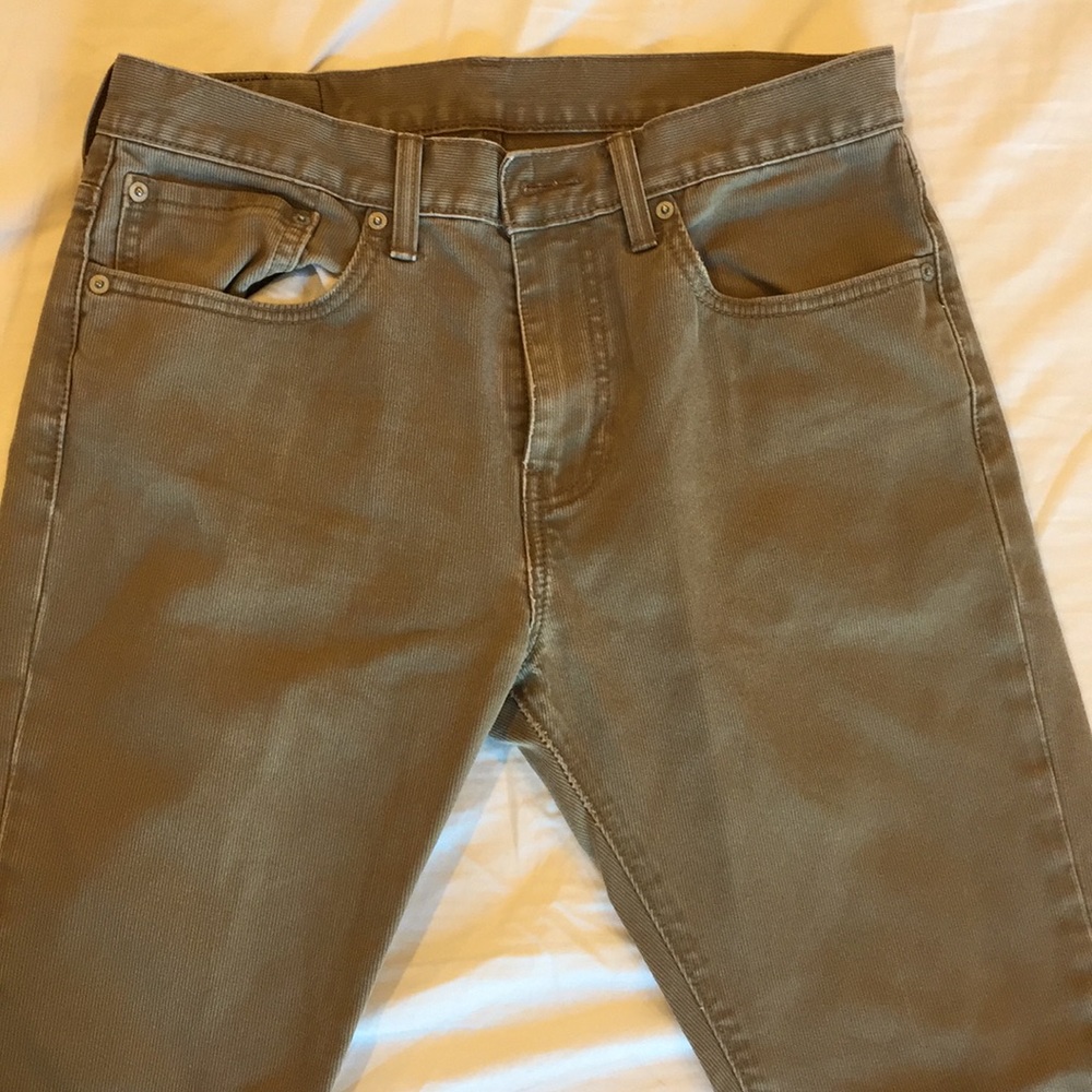 Light brown Levi’s